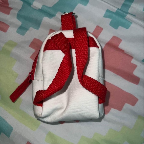 cup noodles mini backpack keychain - Picture 2 of 3
